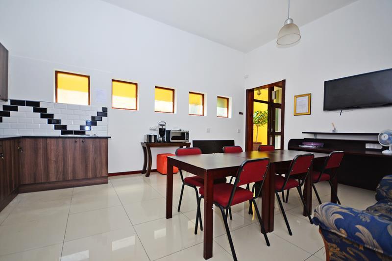 To Let 0 Bedroom Property for Rent in Sea Point Western Cape